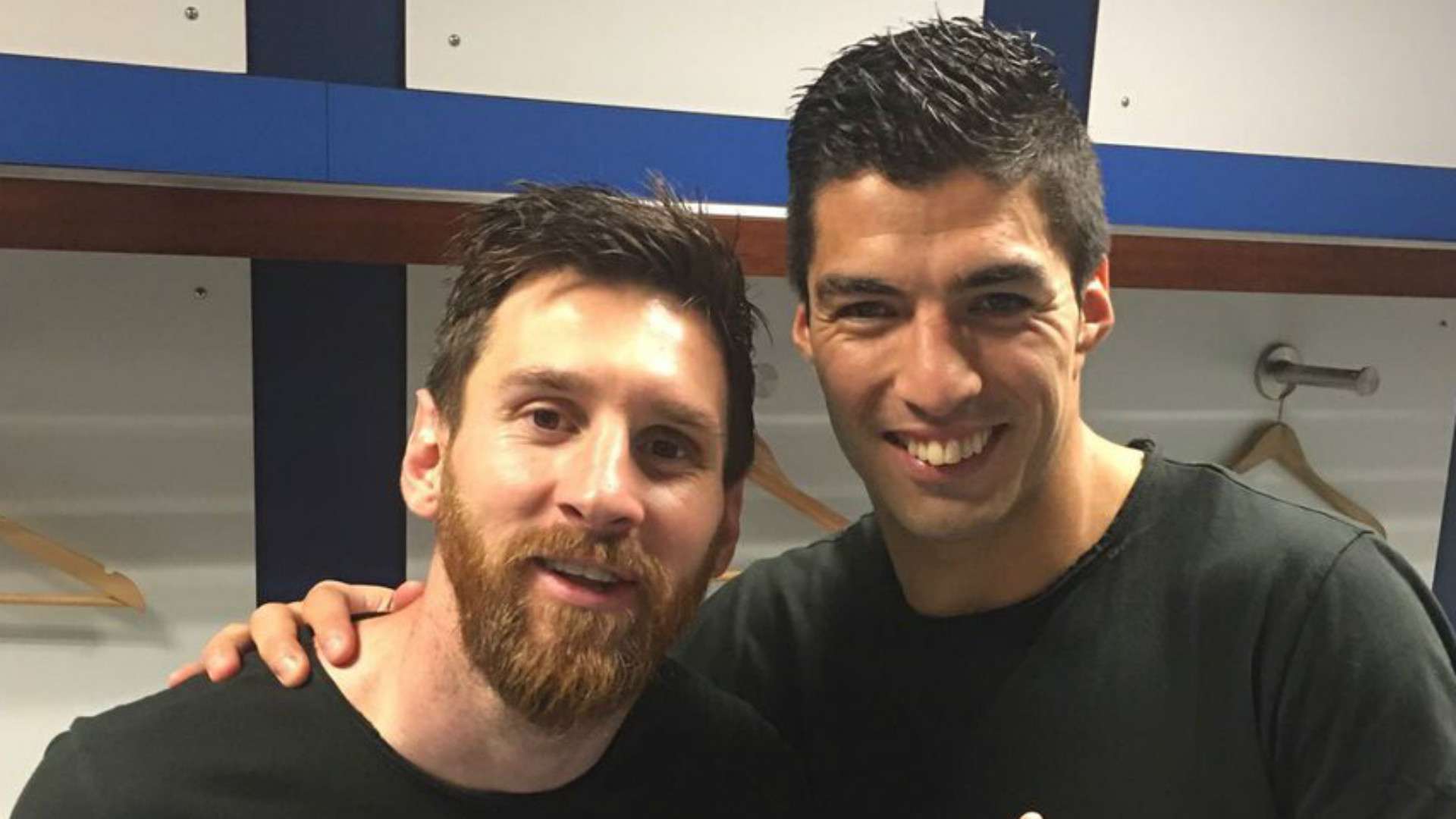 借助这种政 借助这种政