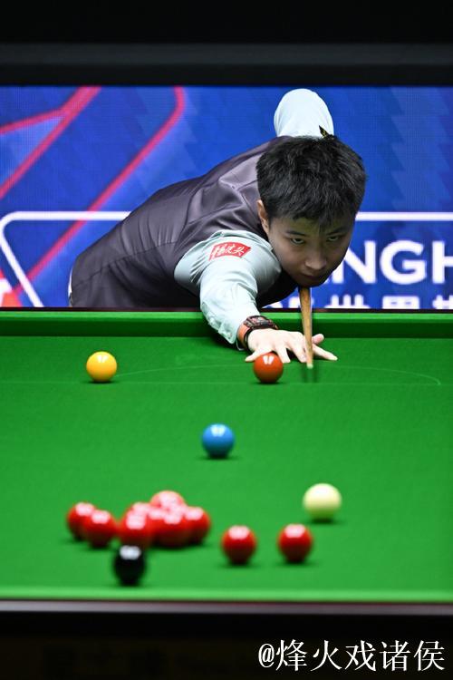 斯诺克上海大师赛：赵心童6-2晋级 下轮对阵丁俊晖