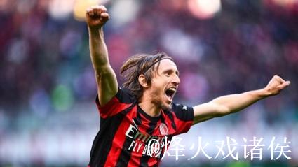意甲-恩昆库双响普利西奇建功 AC米兰3-0维罗纳